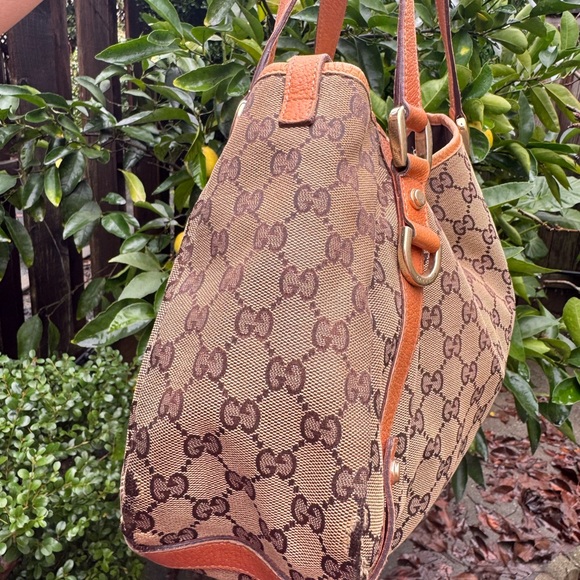 Gucci Abbey Canvas Bag - Picture 7 of 14